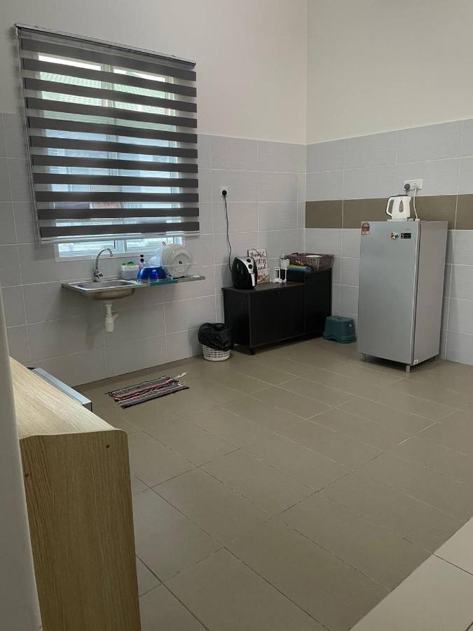 Bungalow Homestay Jasin Perdana Buitenkant foto