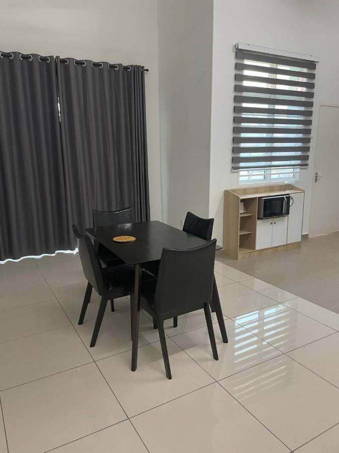 Bungalow Homestay Jasin Perdana Buitenkant foto